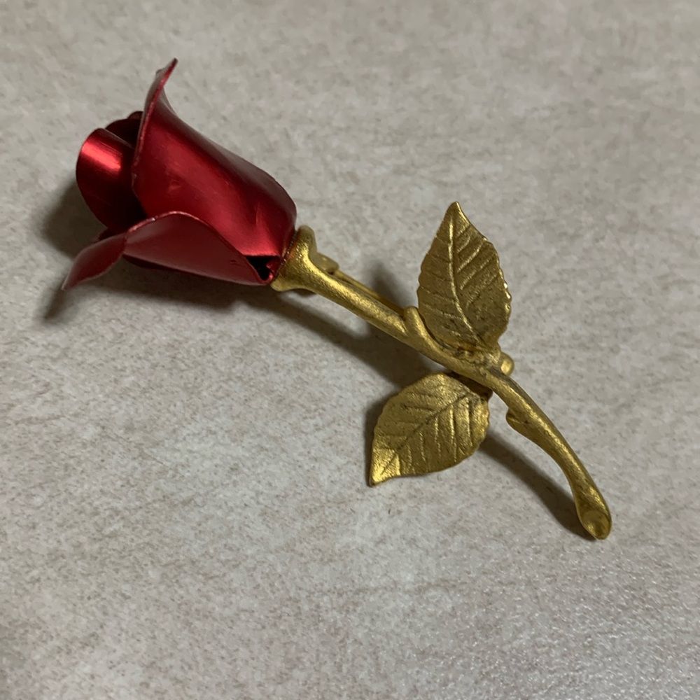 Avon Rose Brooch Vintage